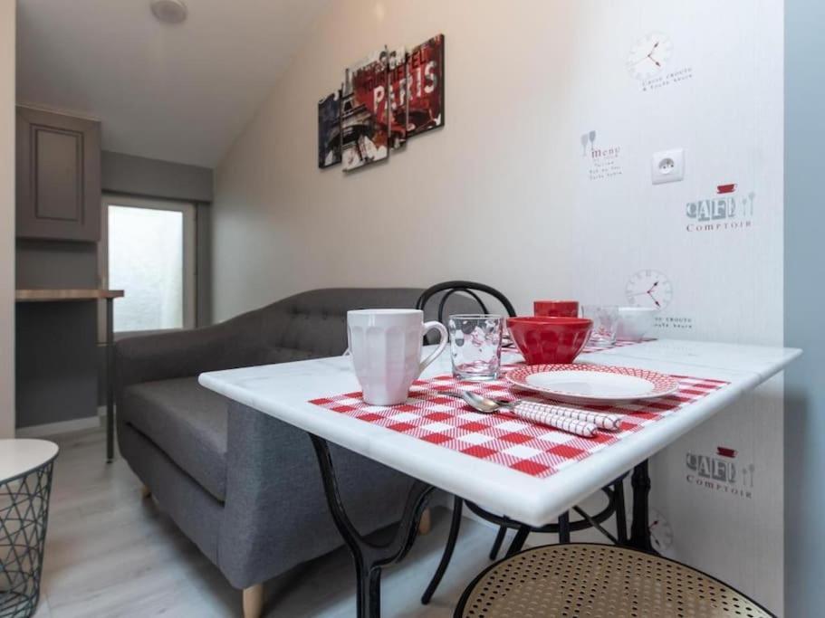 Le Paris Eiffel - Appartement Cosy En Plein Centre Bourgoin-Jallieu Luaran gambar